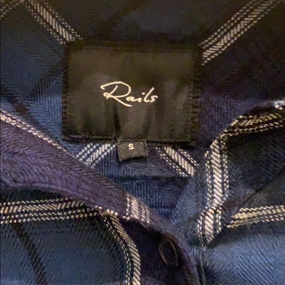 Women’s button down - Picture 2 of 3